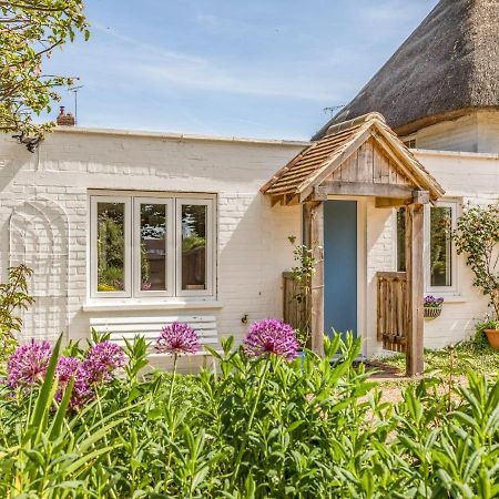 Pass The Keys Charming Apartment Attached To Thatched Cottage Chichester Eksteriør bilde
