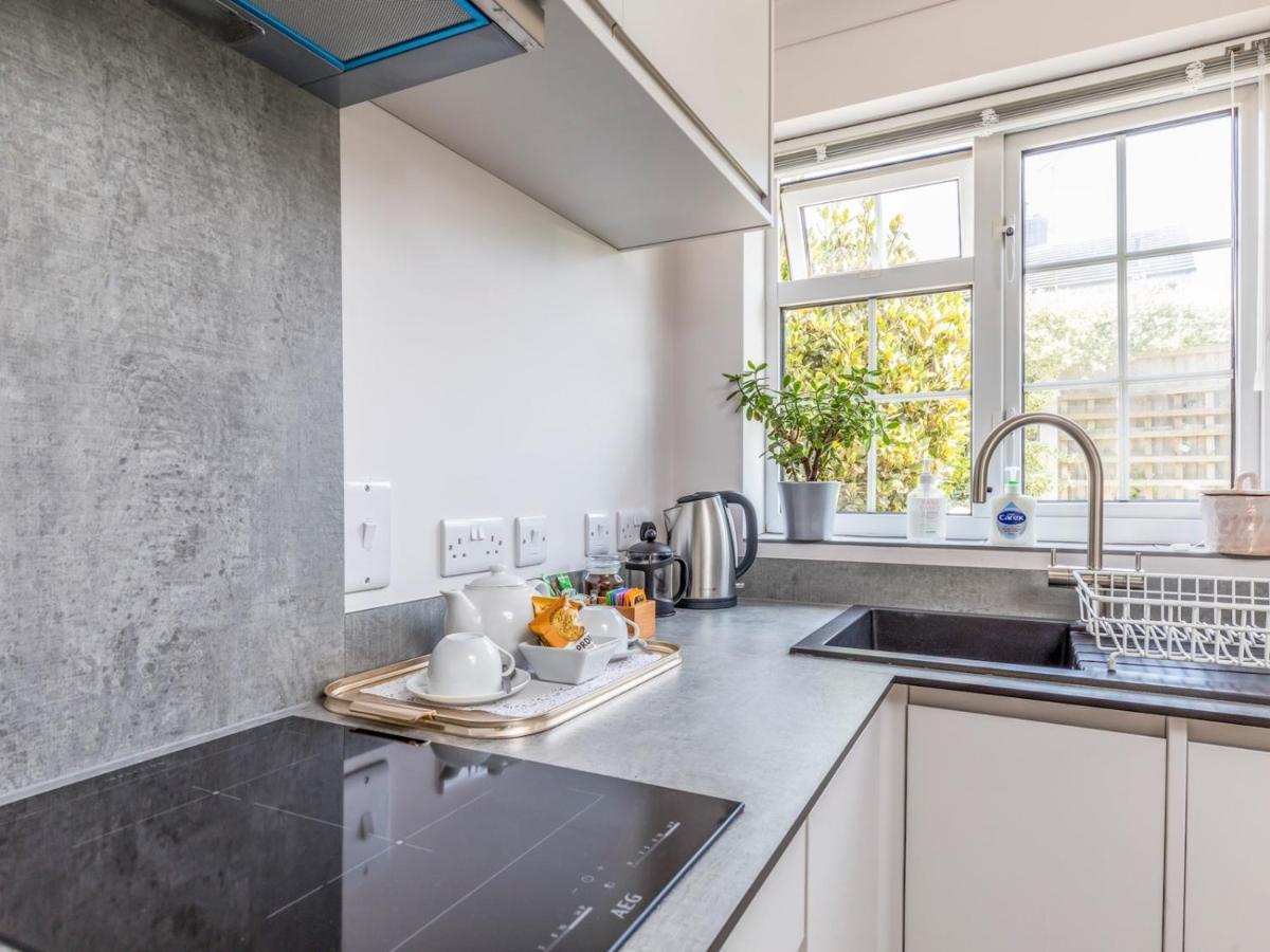 Pass The Keys Charming Apartment Attached To Thatched Cottage Chichester Eksteriør bilde
